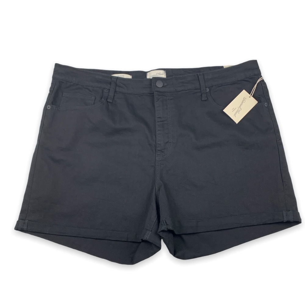Universal Thread Black High Rise Cuffed Midi Denim Jean Shorts Plus Size 22W NWT